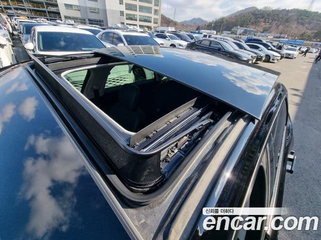 Hyundai Grandeur 2023 — Фото 17/20