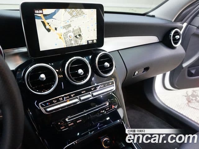 Mercedes-Benz C-Class 2018 — фото 5 из 20