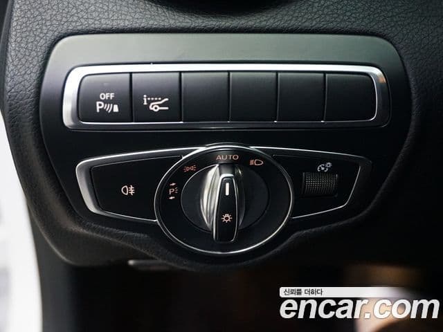 Mercedes-Benz C-Class 2018 — ფოტო 10/20