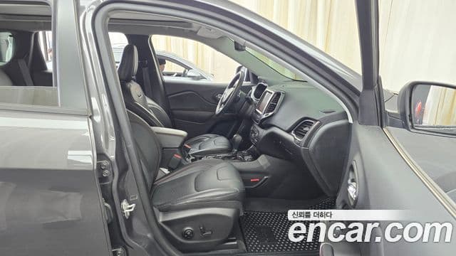 Jeep Cherokee 2020 — Şəkil 11/20