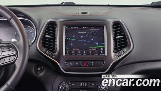 Jeep Cherokee 2020 — Şəkil 14/20