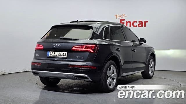 Audi Q5 2020 — Şəkil 2/20