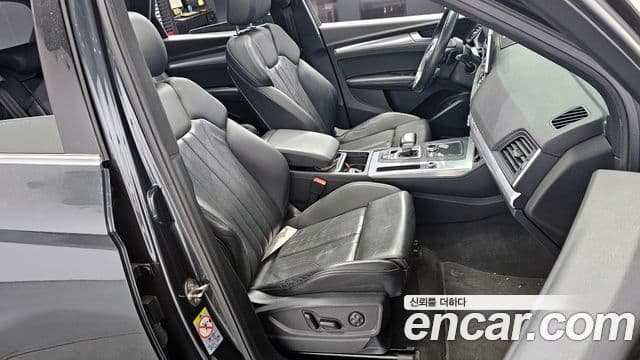 Audi Q5 2020 — Şəkil 10/20