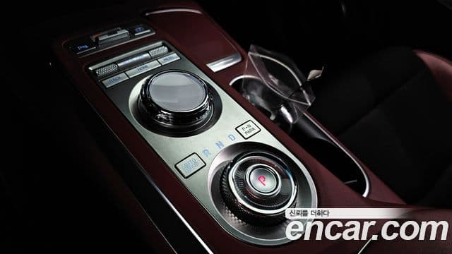 Genesis GV70 2021 — Şəkil 9/20