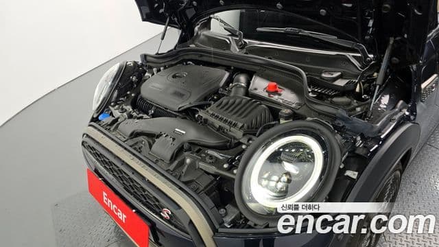 Mini Cooper S Convertible 2024 — ფოტო 6/20