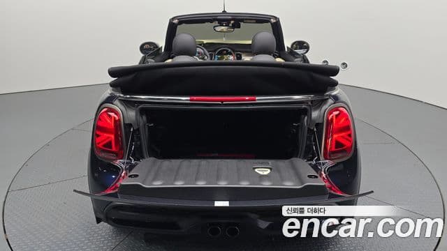 Mini Cooper S Convertible 2024 — ფოტო 19/20