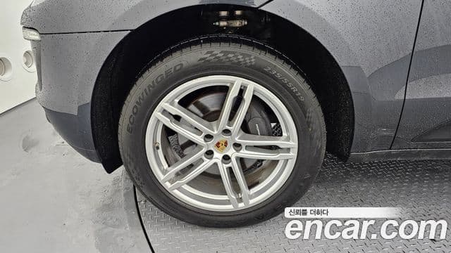 Porsche Macan 2018 — ფოტო 5/20