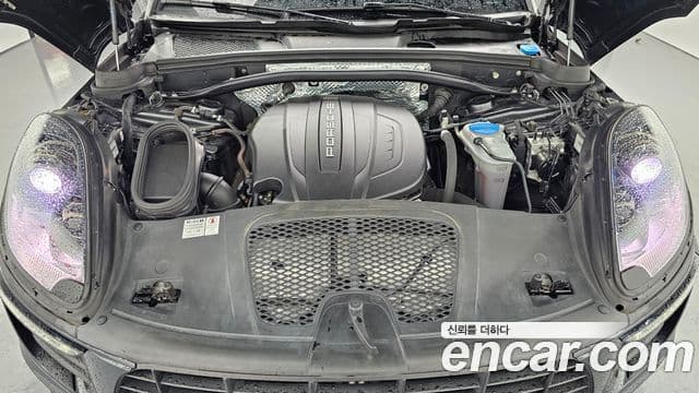 Porsche Macan 2018 — ფოტო 6/20
