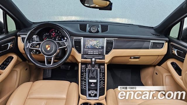 Porsche Macan 2018 — ფოტო 7/20