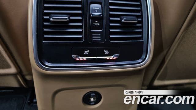 Porsche Macan 2018 — ფოტო 18/20