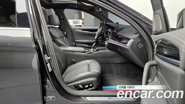BMW 5 Series 2023 — Фото 10/20
