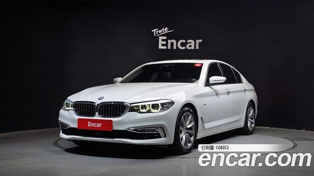 BMW 5 Series 2018 — Şəkil 1/20