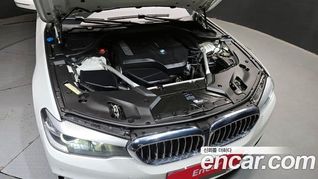 BMW 5 Series 2018 — Şəkil 6/20