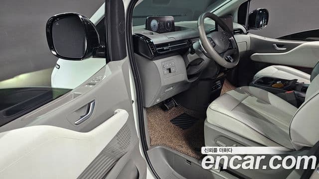 Hyundai Staria 2023 — Фото 11/20