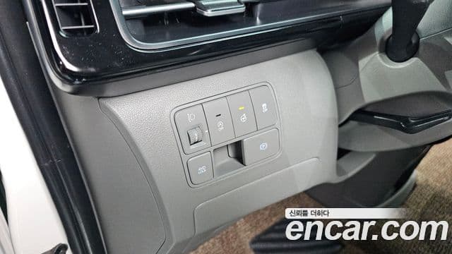 Hyundai Staria 2023 — Фото 16/20