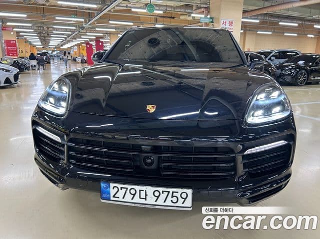 Porsche Cayenne 2021 — Photo 7/18