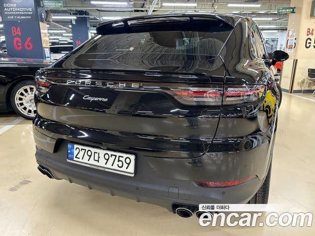 Porsche Cayenne 2021 — Photo 15/18