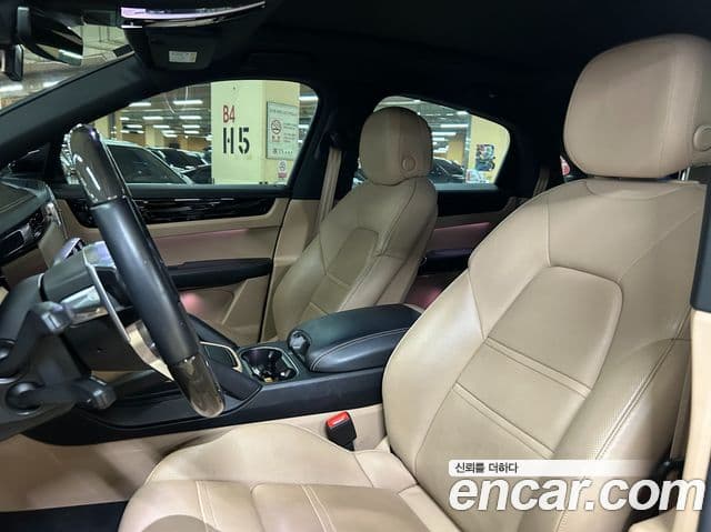 Porsche Cayenne 2021 — Photo 17/18