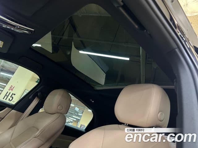 Porsche Cayenne 2021 — Photo 14/18
