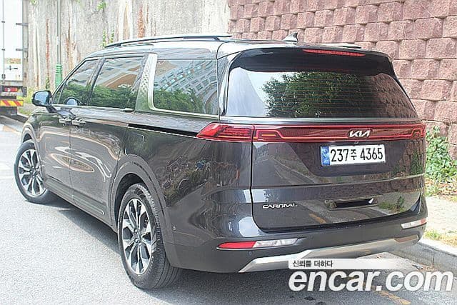 Kia Carnival 2023 — Şəkil 1/20