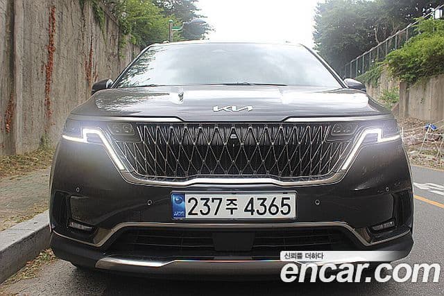Kia Carnival 2023 — Şəkil 2/20