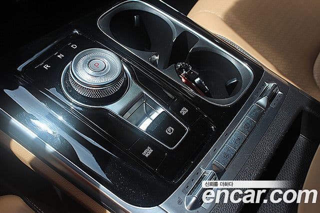 Kia Carnival 2023 — Şəkil 7/20