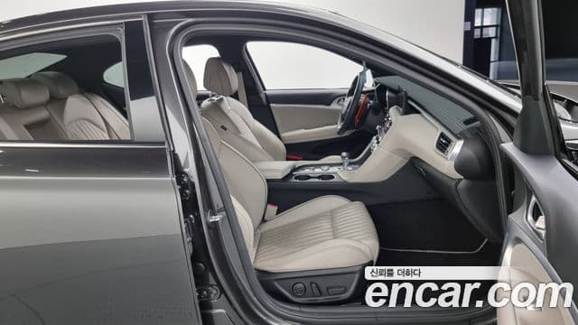 Genesis G70 2022 — ფოტო 10/20