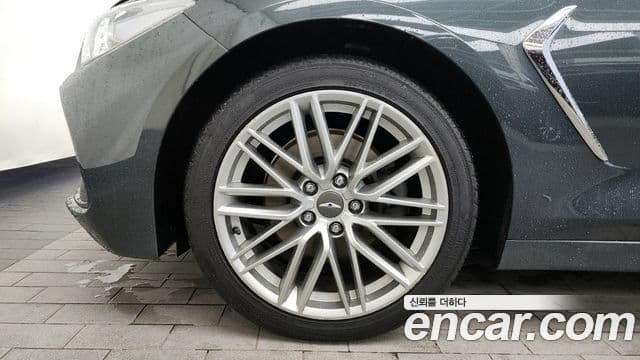 Genesis G70 2020 — Photo 16/20