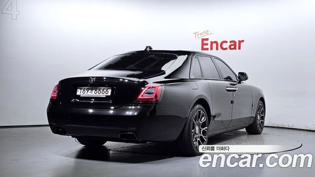 Rolls-Royce Ghost 2023 — ფოტო 2/20