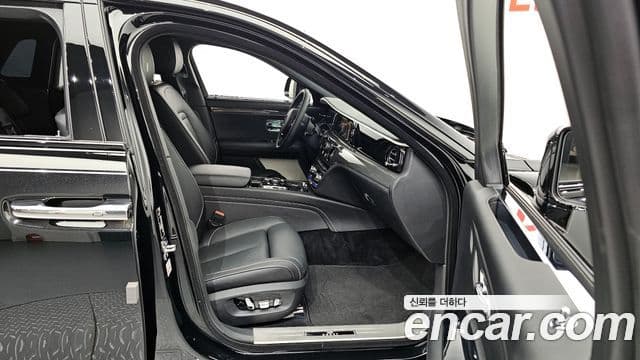 Rolls-Royce Ghost 2023 — ფოტო 11/20