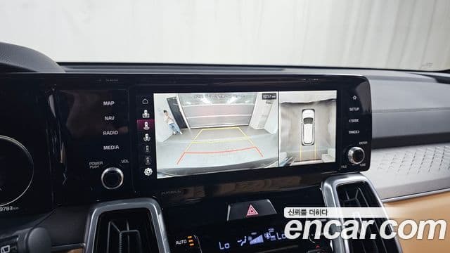 Kia Sorento 2023 — Şəkil 15/20