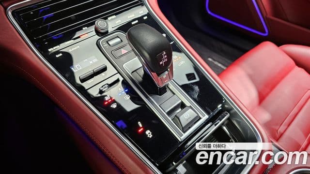 Porsche Panamera 2022 — ფოტო 7/20