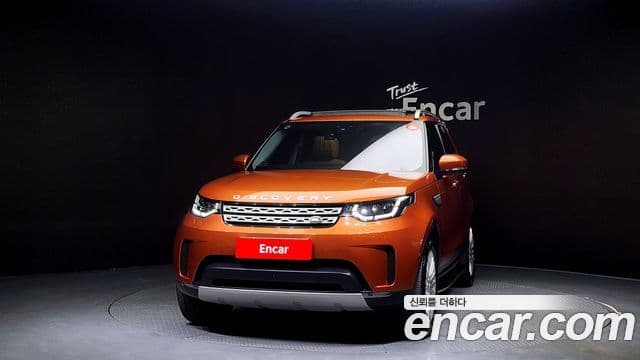 Land Rover Discovery 5 2018 — ფოტო 3/20