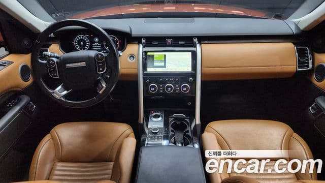 Land Rover Discovery 5 2018 — ფოტო 7/20