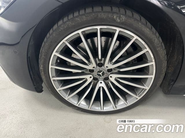 Mercedes-Benz S-Class 2023 — Фото 4/17