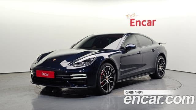 Porsche Panamera 2021 — ფოტო 1/20