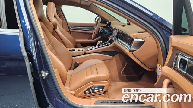 Porsche Panamera 2021 — ფოტო 11/20