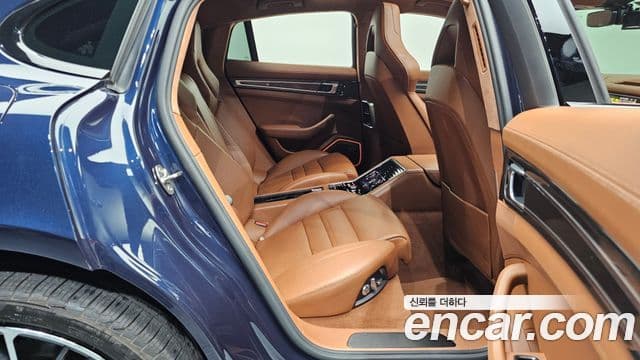 Porsche Panamera 2021 — ფოტო 12/20