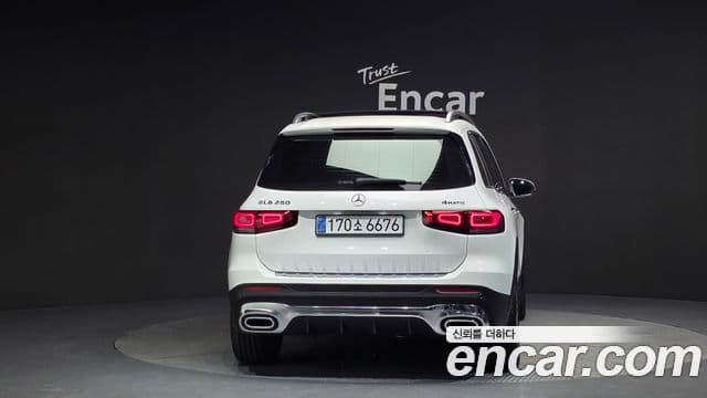 Mercedes-Benz GLB-Class 2020 — Şəkil 4/20