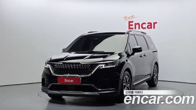 Kia Carnival 2023 — Фото 1/20