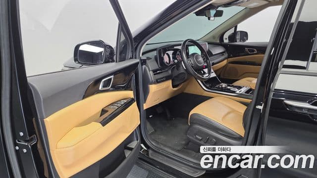 Kia Carnival 2023 — Фото 11/20