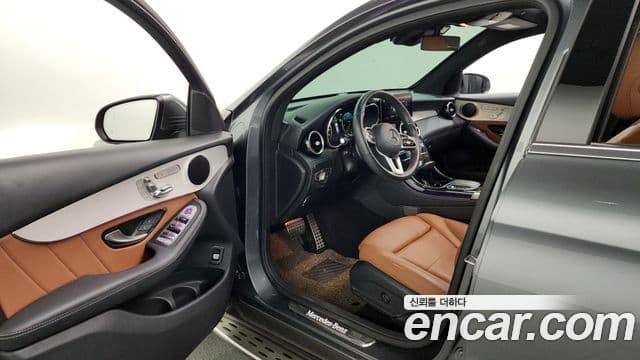 Mercedes-Benz GLC-Class 2020 — Şəkil 9/20