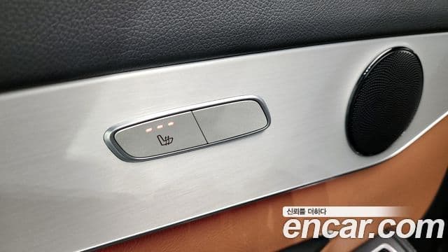 Mercedes-Benz GLC-Class 2020 — Şəkil 19/20