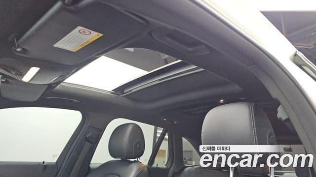 Mercedes-Benz GLC-Class 2020 — Şəkil 19/20