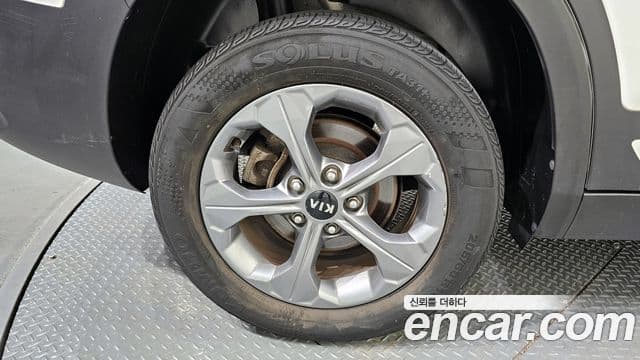 Kia Seltos 2020 — ფოტო 5/20