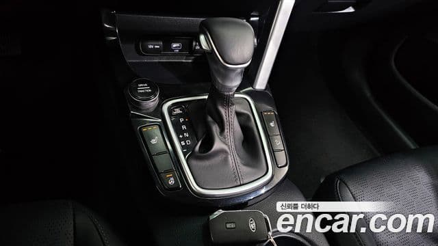 Kia Seltos 2020 — ფოტო 9/20