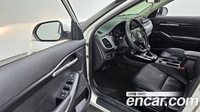 Kia Seltos 2020 — ფოტო 11/20