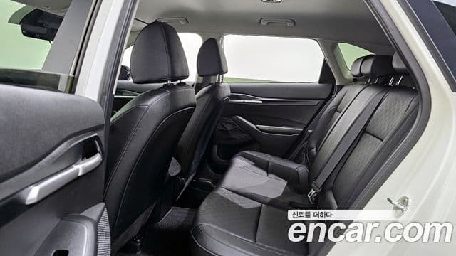 Kia Seltos 2020 — ფოტო 13/20