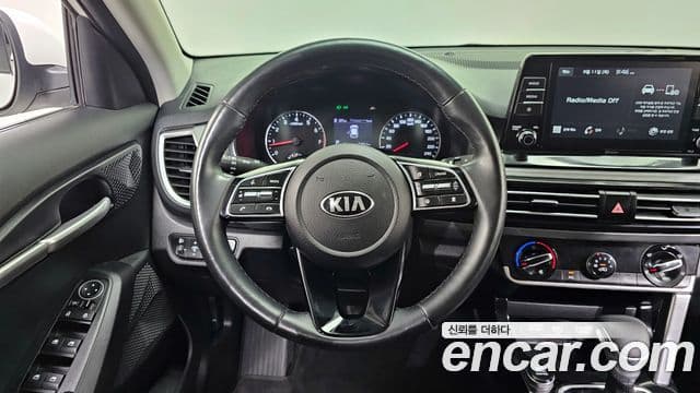 Kia Seltos 2020 — ფოტო 14/20