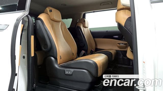 Kia Carnival 2020 — Şəkil 12/20